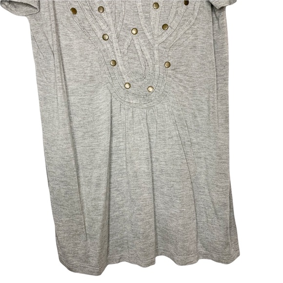 Flats and Heels Gray Studded Embroidered Short Sleeve Shirt Size Large - Picture 3 of 6